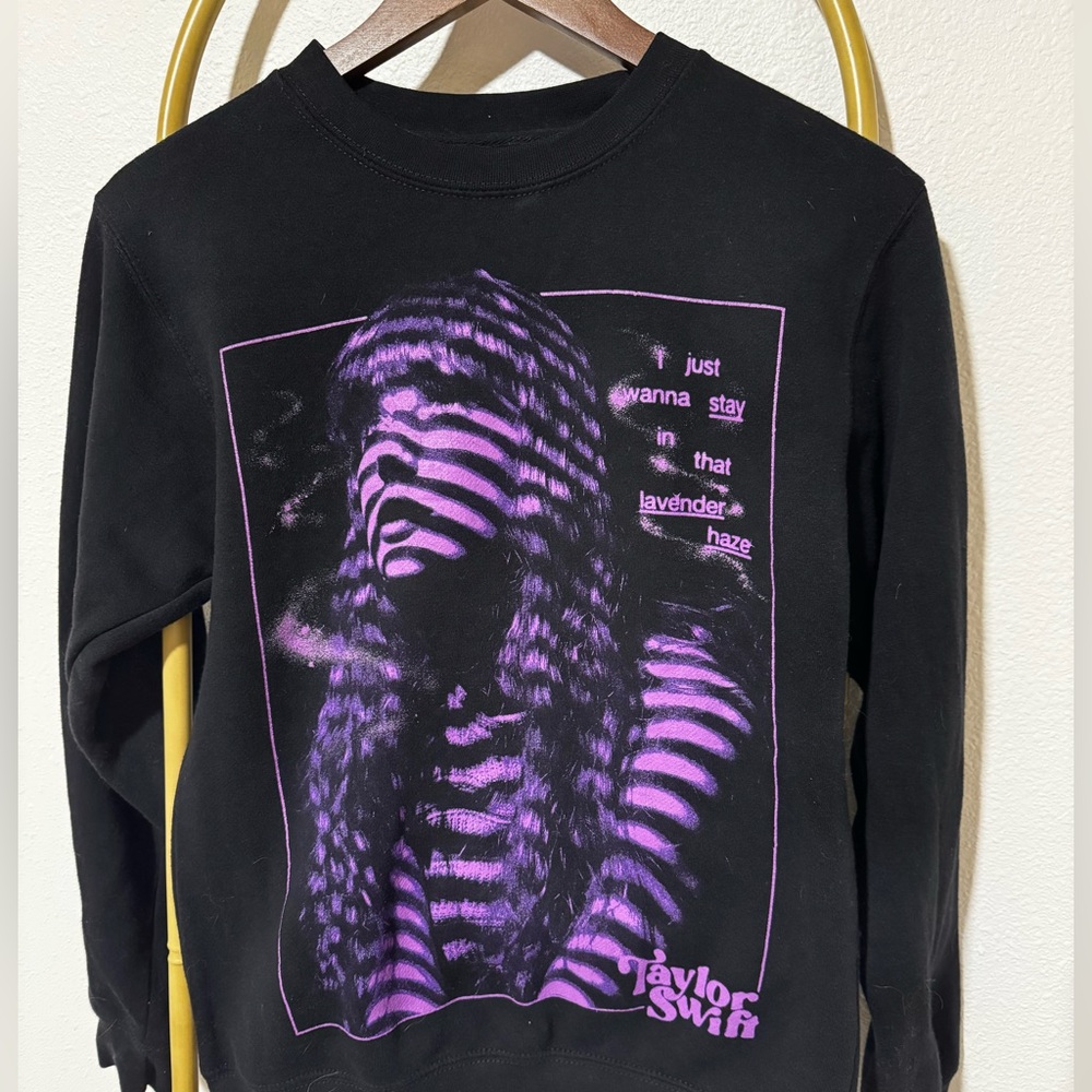 Taylor Swift Lavender Haze Black Tour Sweatshirt